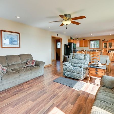 Kentucky Lake Getaway With Lookout Deck, Water View! New Concord Bagian luar foto