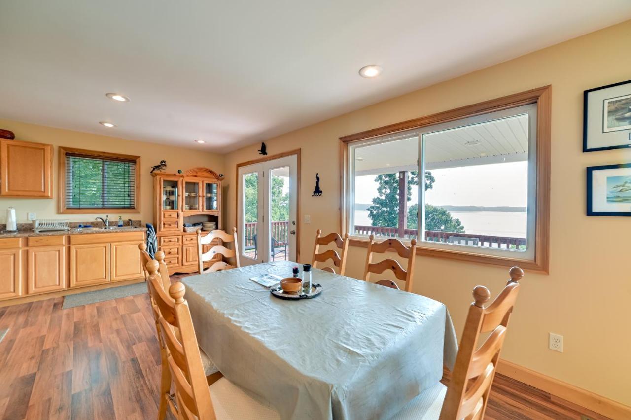 Kentucky Lake Getaway With Lookout Deck, Water View! New Concord Bagian luar foto